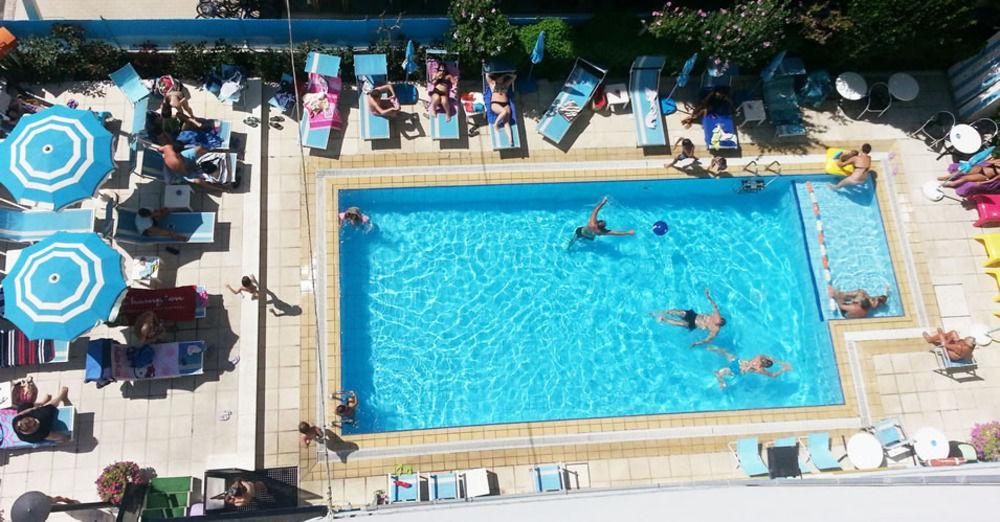 Hotel Adelphi Riccione Exteriér fotografie